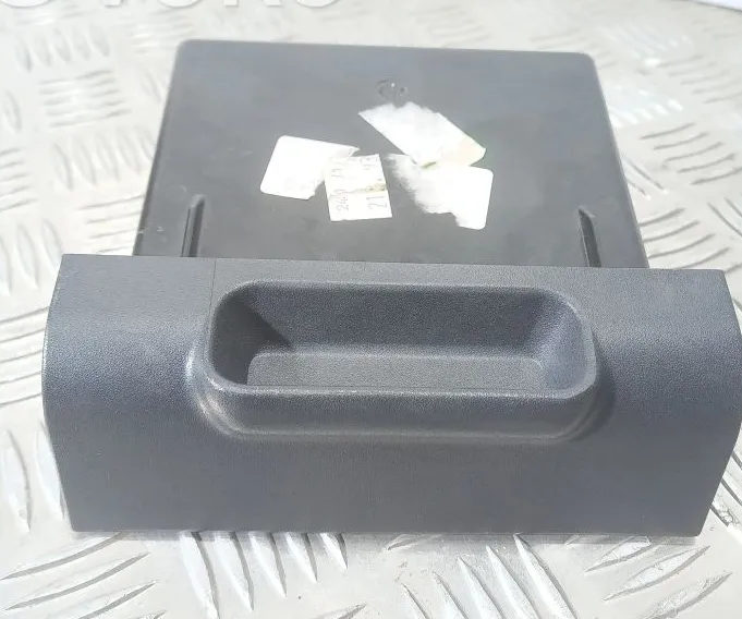 FRONT ASHTRAY