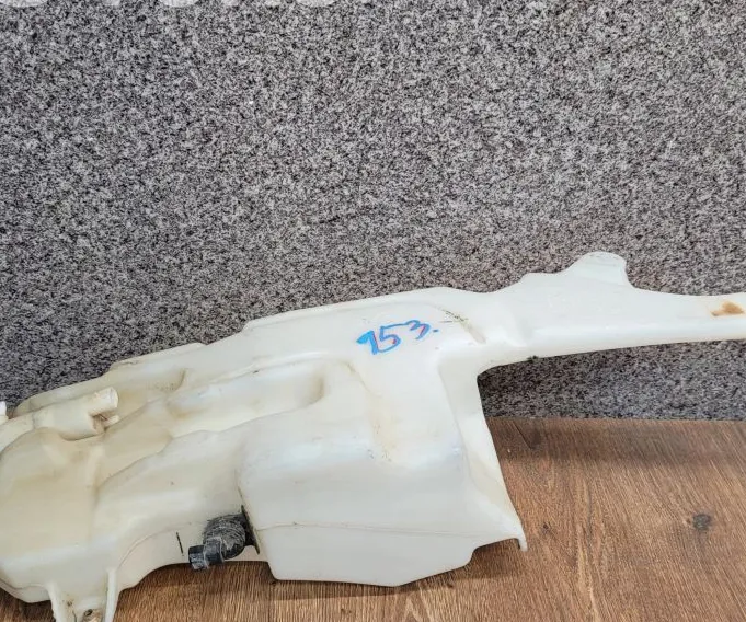 FENSTERFLÜSSIGKEITSBEHÄLTER