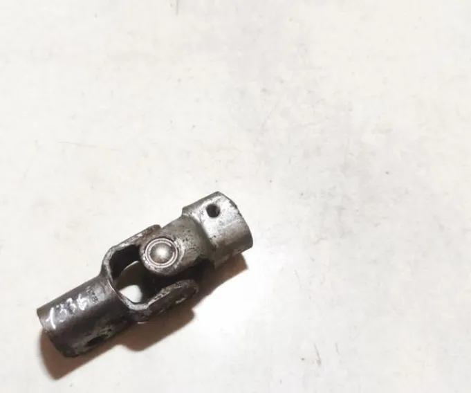 CROSS-SHAPED STEERING AXLE LINKAGE