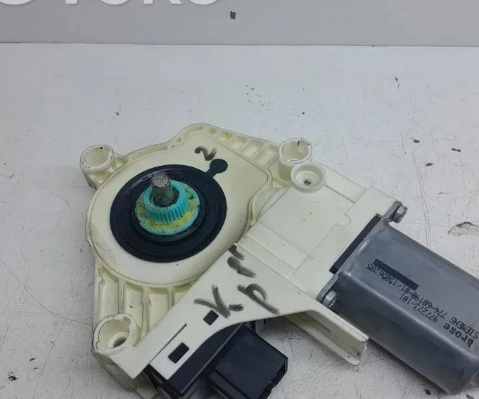 FRONT WINDOW CONTROL MOTOR