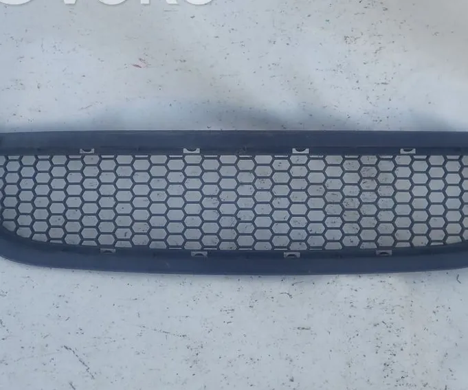 BOTTOM GRILLE (THREE-PIECE)