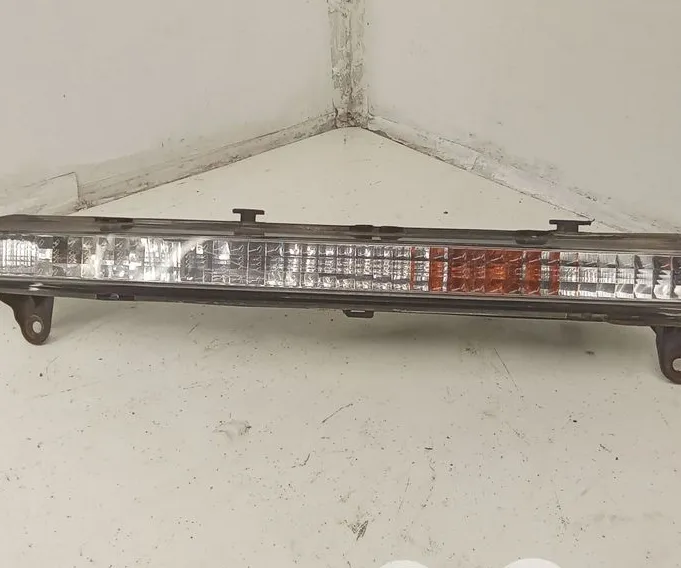FRONT BUMPER TURN SIGNAL