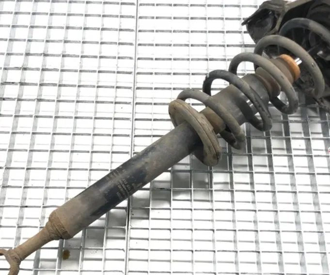 VORDERER STOSSDÄMPFER