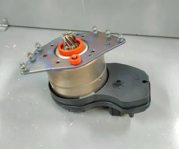 OHJAUSTEHOSTIMEN PUMPPU
