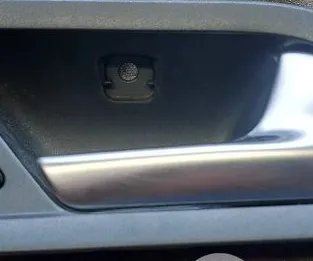 INTERIOR DOOR HANDLE