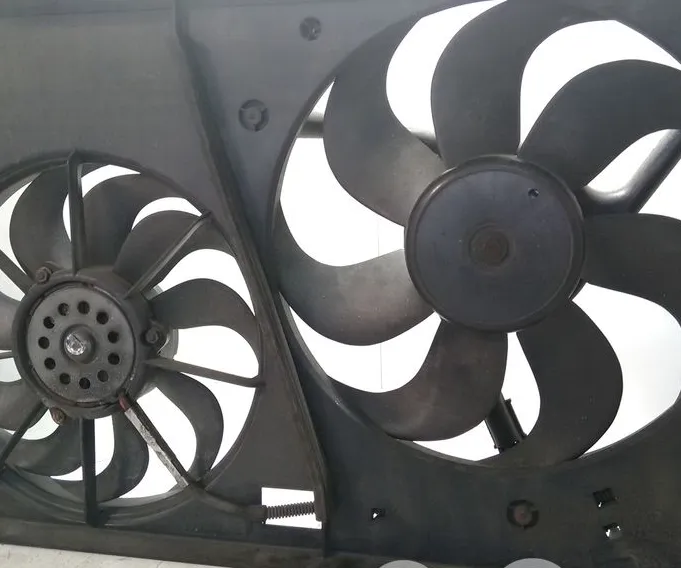 ELEKTRISK RADIATORFLÄKT