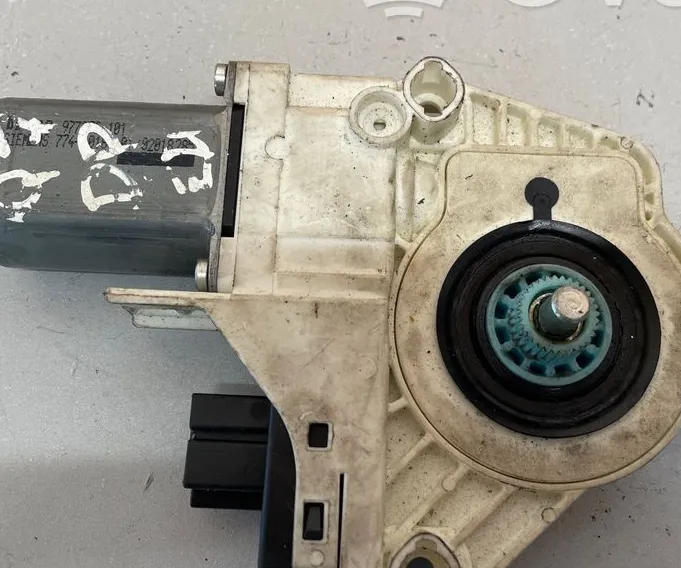 FRONT WINDOW CONTROL MOTOR
