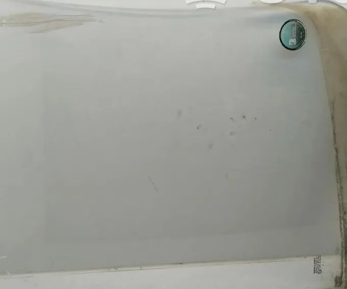 MAIN FRONT DOOR WINDOW (TWO-DOOR VEHICLE)