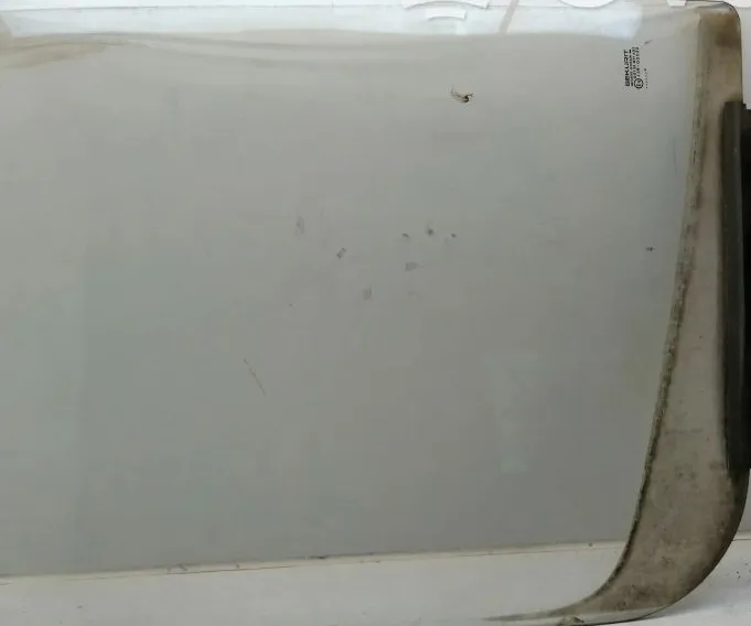 MAIN FRONT DOOR WINDOW (TWO-DOOR VEHICLE)