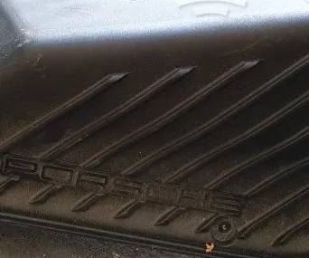 WEITERE INNENDETAILS