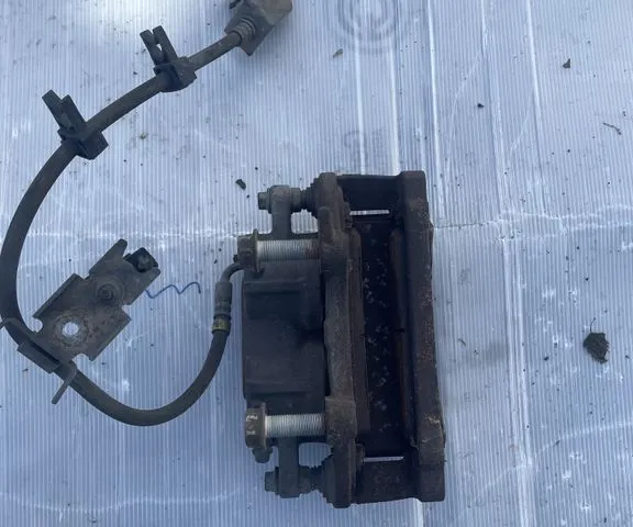 VORDERER BREMSSATTEL