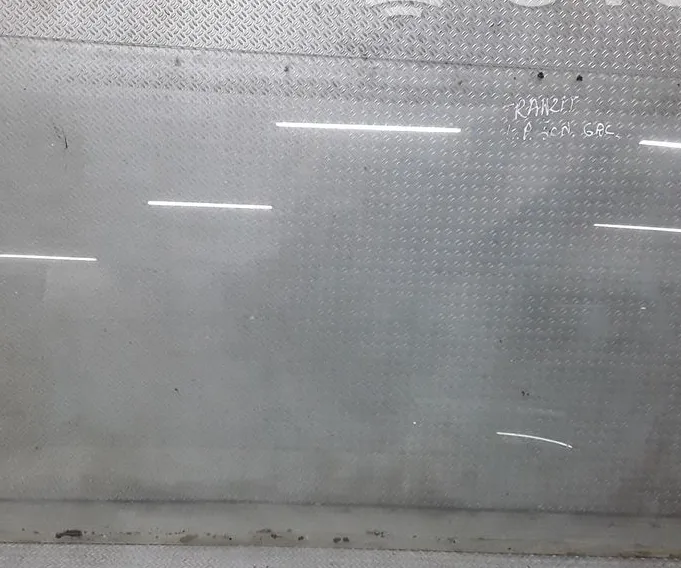 REAR BODY SIDE WINDOW