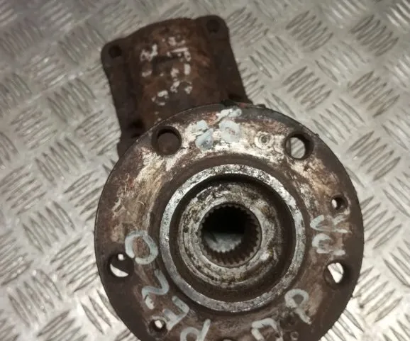 WHEEL HUB