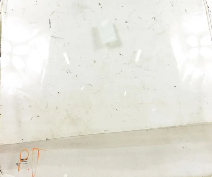 TRUNK DOOR GLASS