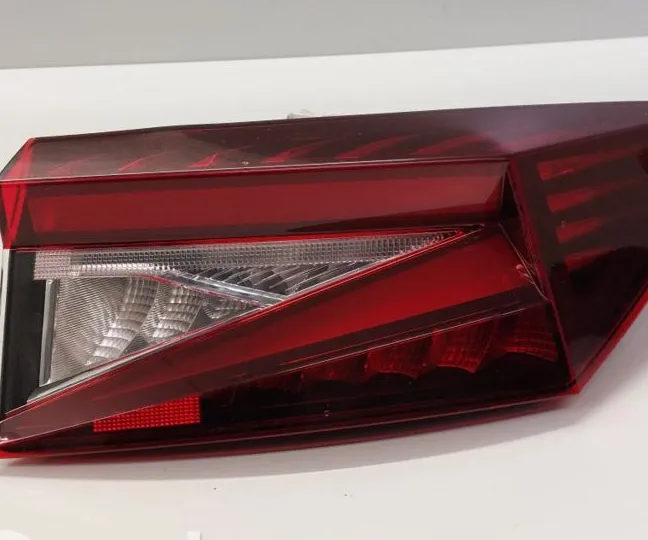TAIL LIGHT