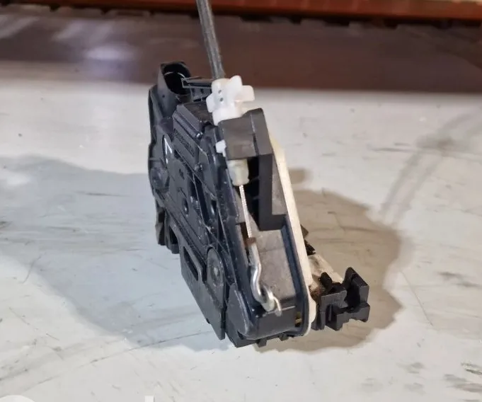 FRONT LOCK