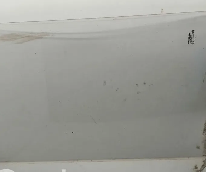 MAIN FRONT DOOR WINDOW (TWO-DOOR VEHICLE)