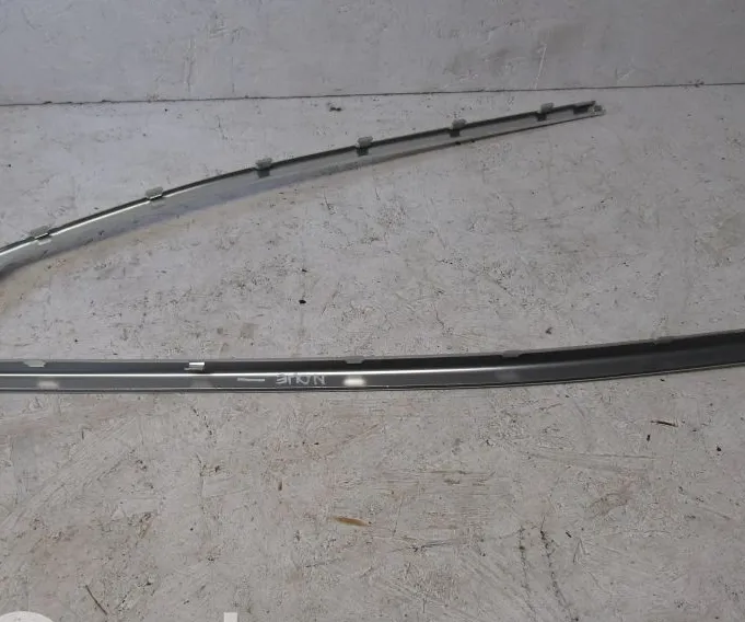 REAR SIDE WINDOW TRIM