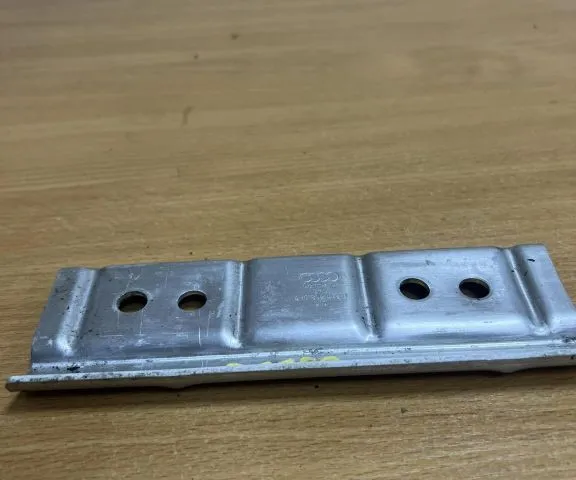 ДЕРЖАТЕЛЬ АККУМУЛЯТОРА