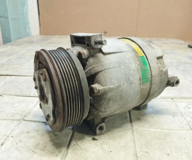 COMPRESSORE DEL CONDIZIONATORE D'ARIA (POMPA)