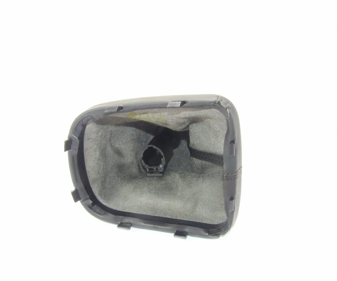 PLASTIC GEARSHIFT TRIM